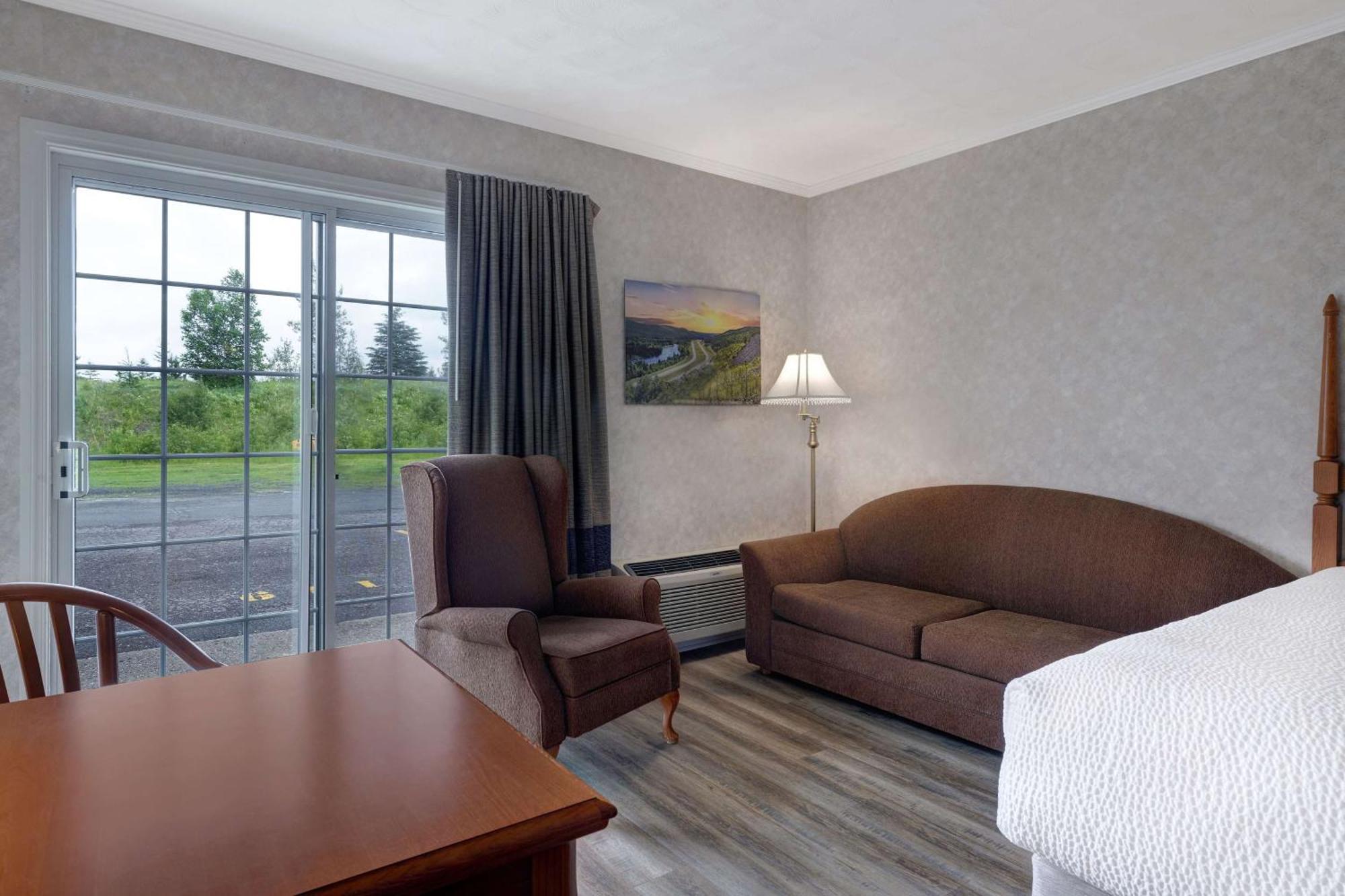Days Inn By Wyndham Edmundston Luaran gambar
